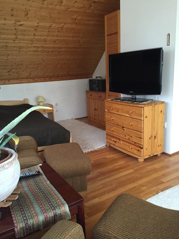 Siraly Apartman Balatonfůzfő Pokój zdjęcie